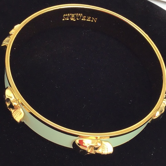 Alexander McQueen 3D Skulls Head Bangle - Picture 5 of 5